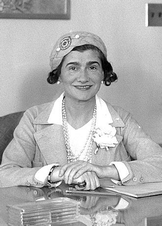 biographie coco chanel en anglais|coco chanel wikipedia.